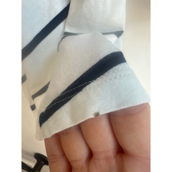 Chico’s Lightweight White with Dark Navy Blue V-Shape Stripes Top - Picture 4 of 8